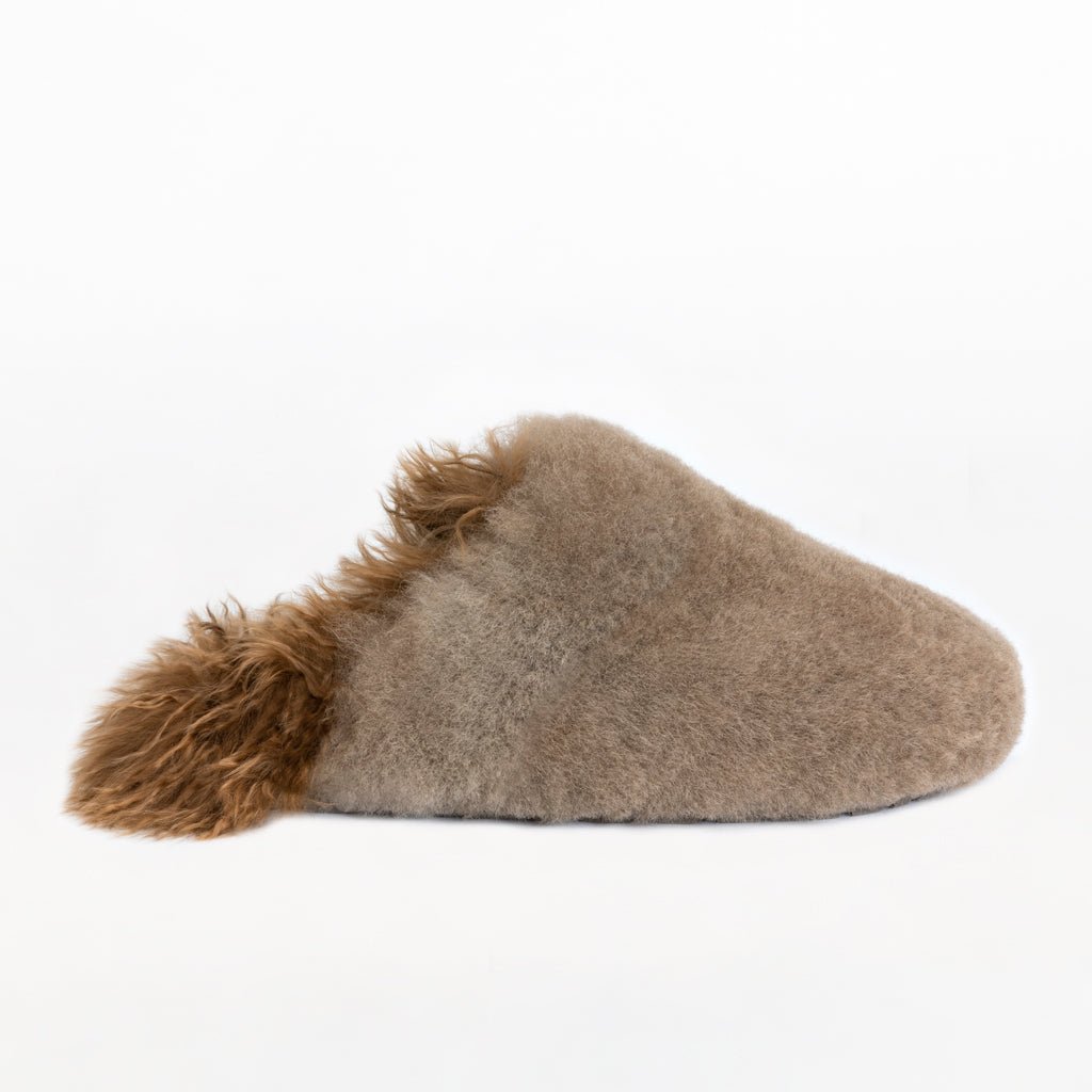 Alpaca Fur Sabo Shoe in color Cocoa