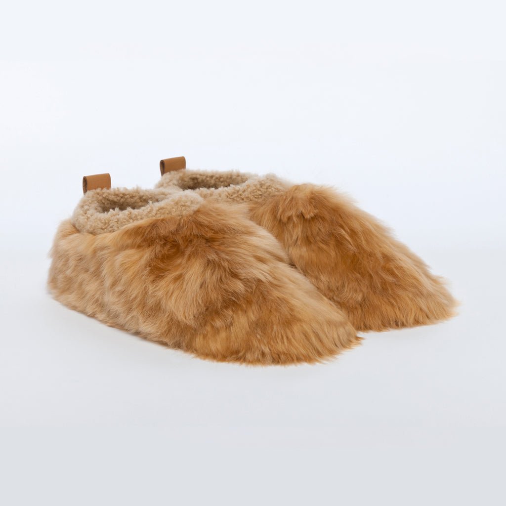 Honey Low Rider. Ethical Alpaca fur luxury slippers. Leather soles. Sheepskin interior. Made in Peru. Animal cruelty free.