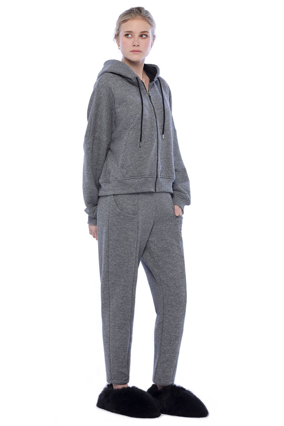 Oversized drawstring hoodie charcoal gray with zipped closure and front pocket. Peruvian pima cotton. French terry loungewear