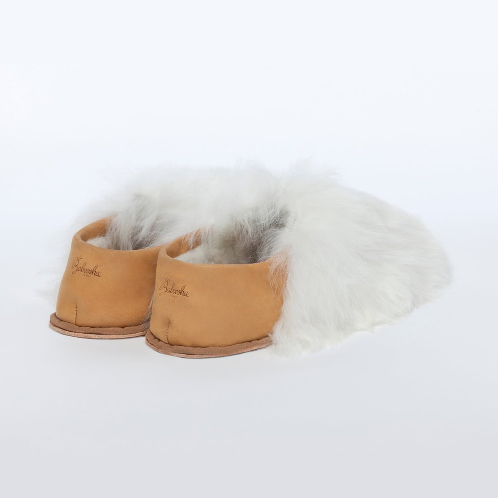 Pearl White Express. Ethical Alpaca fur luxury slippers. Leather soles. Sheepskin interior. Made in Peru. Animal cruelty free