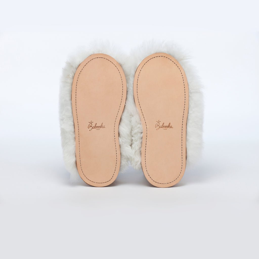 Pearl White Express. Ethical Alpaca fur luxury slippers. Leather soles. Sheepskin interior. Made in Peru. Animal cruelty free