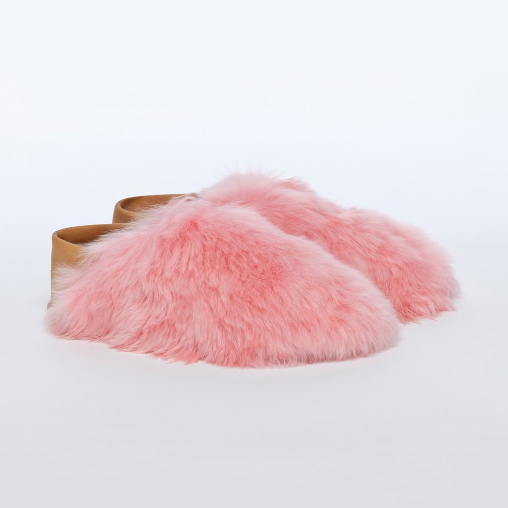 Pink Express. Ethical Alpaca fur luxury slippers. Leather soles. Sheepskin interior. Made in Peru. Animal cruelty free.