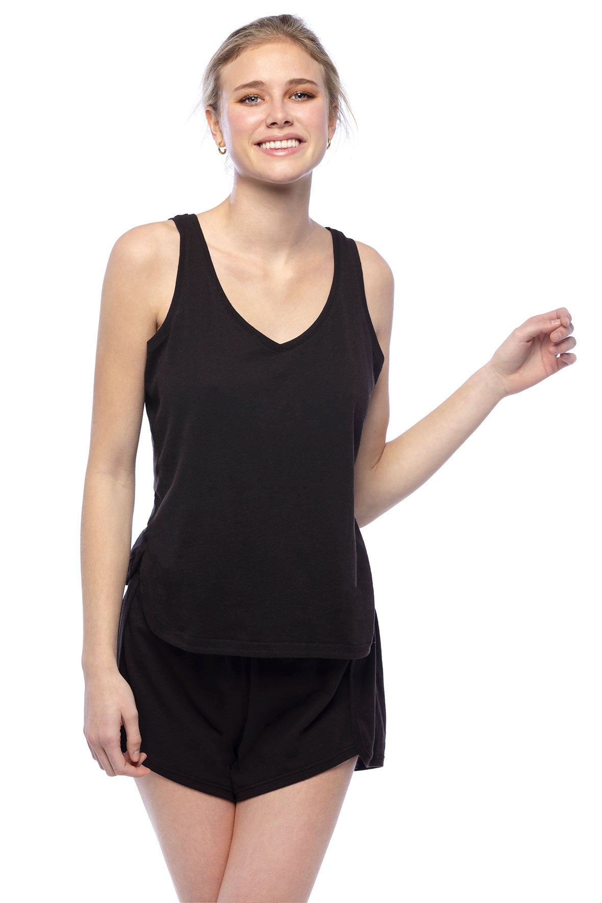 Tank Top in Black. Mercerised Peruvian pima cotton loungewear apparel. Designed in paris.