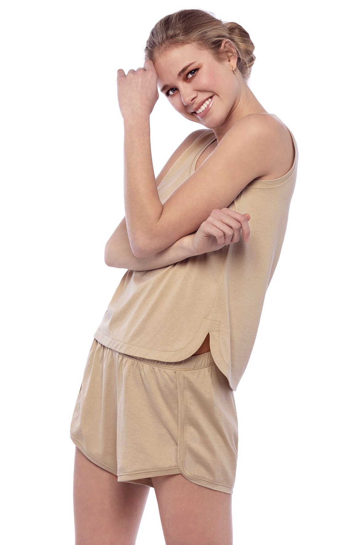 Tank Top in Nude. Color beige. Mercerised Peruvian pima cotton loungewear apparel. Made in Peru. Designed in paris.